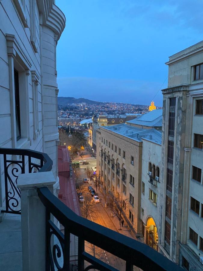 Parliament On Rustaveli Studio Tiflis Dış mekan fotoğraf